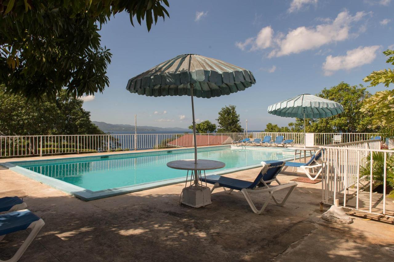 Beach Condos -Montego Bay Club Beach Resort Exteriör bild