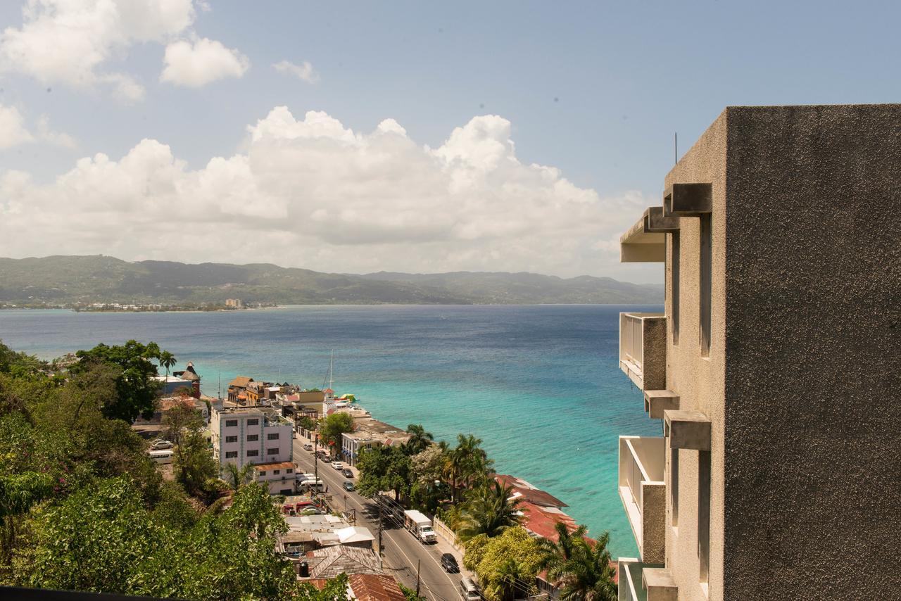 Beach Condos -Montego Bay Club Beach Resort Exteriör bild